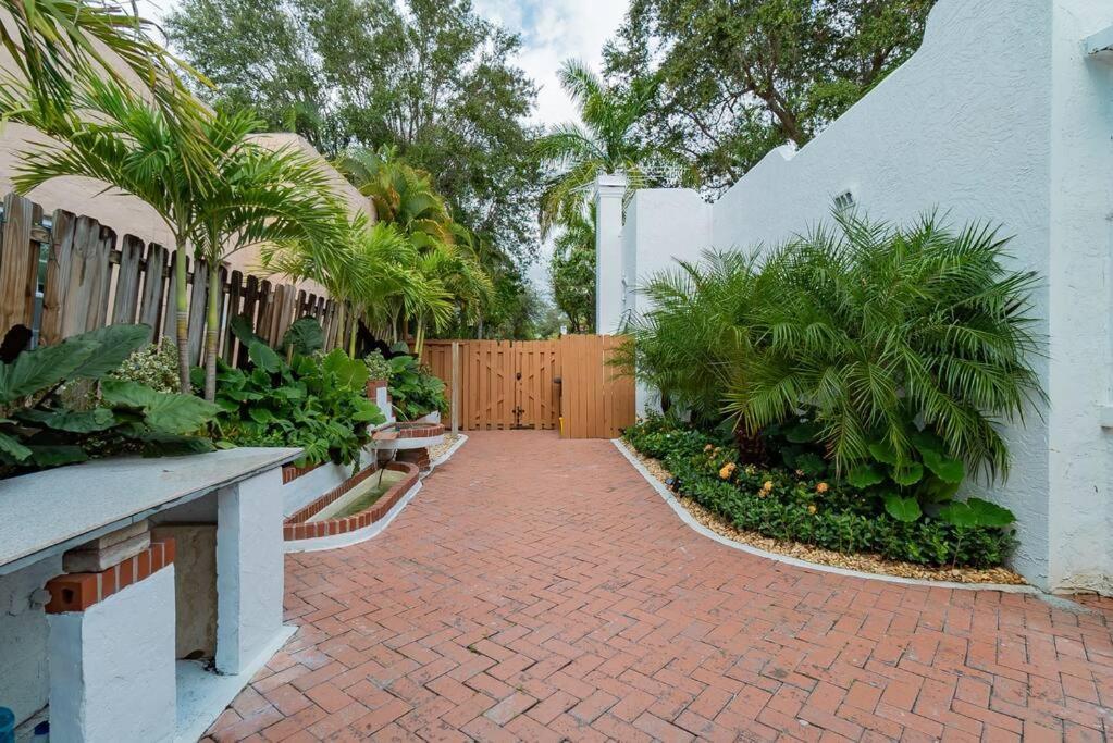 Garden Oasis In Flamingo Park Apartment West Palm Beach Bagian luar foto